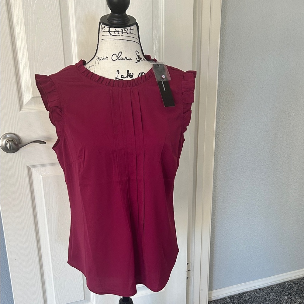 Women's Sleeveless Ruffle Top‎ - Burgundy